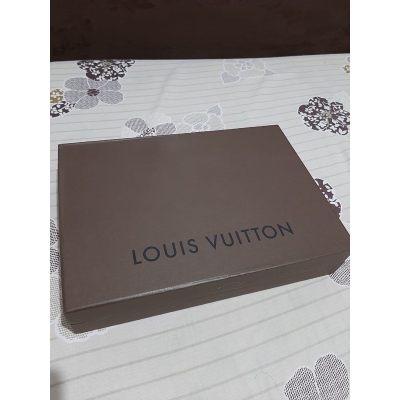 box authentic LV
