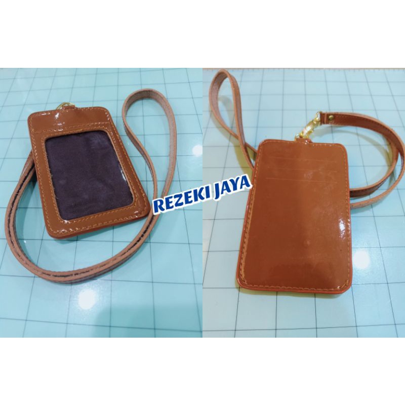 

ID CARD NAME TAG COKELAT GLOSSY ID CARD TALI COKLAT KILAP