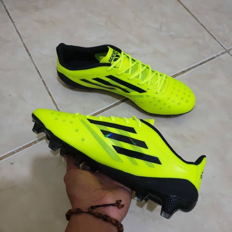 Sepatu Sepakbola Adidas x 19.1 volt black