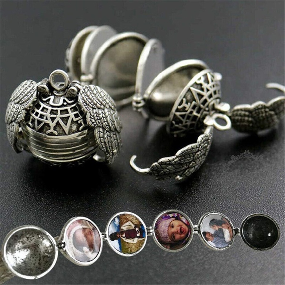 Hu Hu Hu Hu Hu Alat Bantu Pasang Kacamata♡ Kalung Rantai Dengan Liontin Locket Bola Hollow Isi 4 Foto Untuk Priawanita