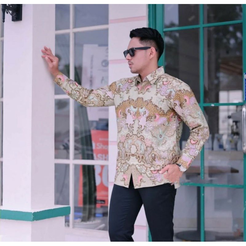 Baju Batik Pria Exclusive Best Seller / Kemeja Batik Pria Exclusive Motif Terbaru