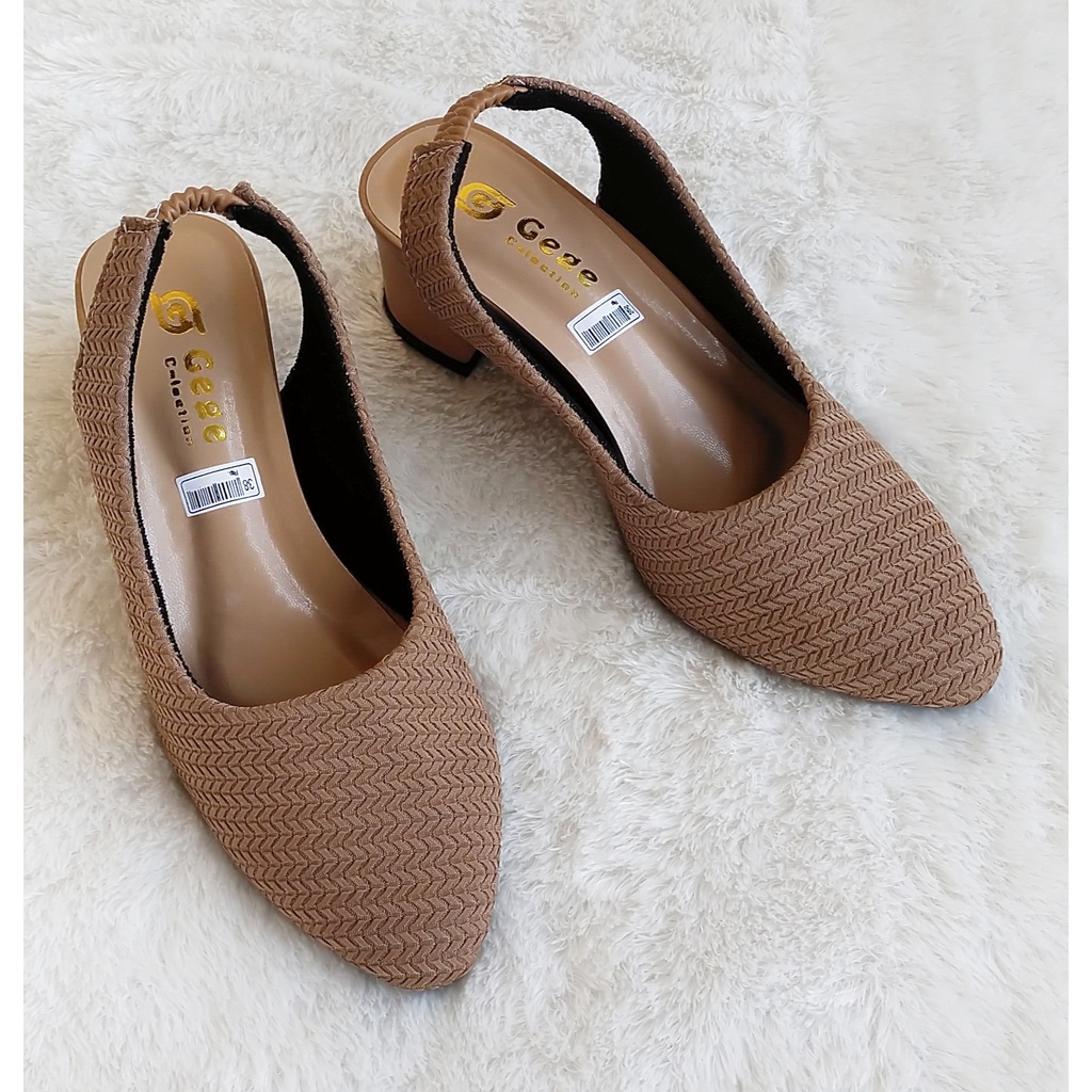 SANDAL SELOP DIXSI KARET BLKNG HAK 5CM