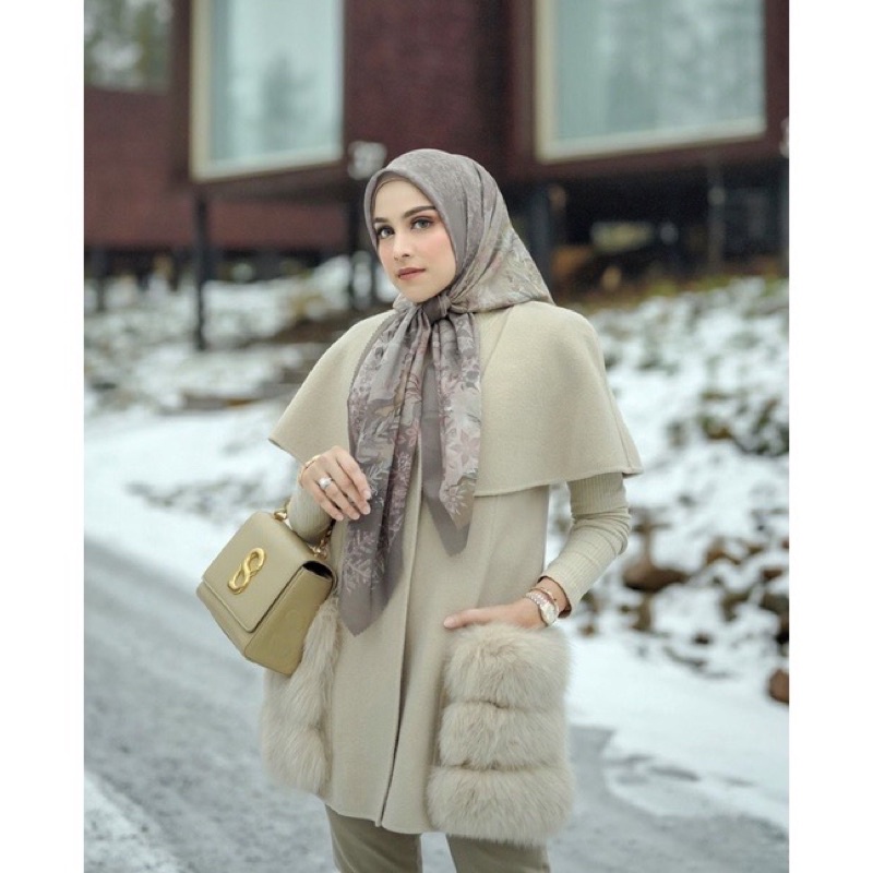 preloved buttonscarves disney frozen series brunette