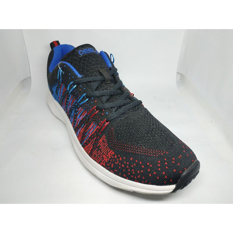 Sepatu Sneakers Desle
