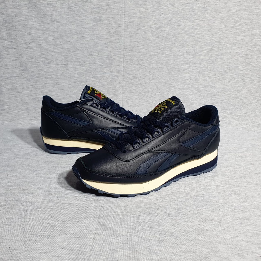 reebok aztec trainers