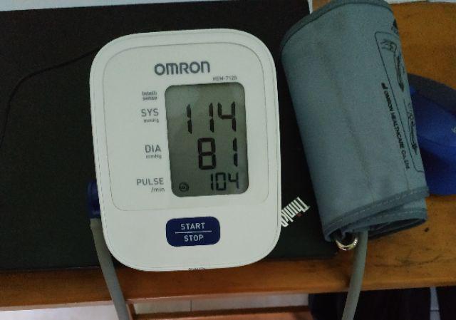 OMRON Adaptor Tensimeter Digital Alat Ukur Tensi Tekanan