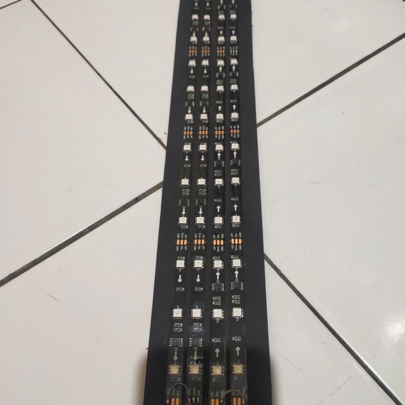 

Strobo zig-zag 12/24 volt 4 baris