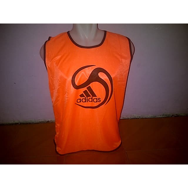 Promo Shopee Rompi Bola / Futsal Adidas Oren terang QR0806