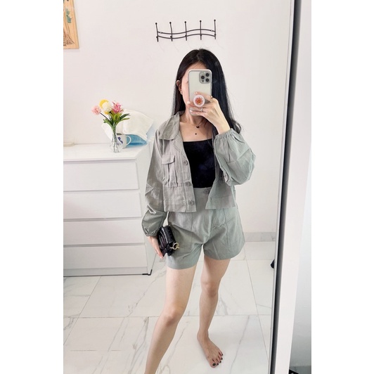 setelan wanita linen ,stelan crop lengan panjang celana pendek linen import.oneset top+hotpants