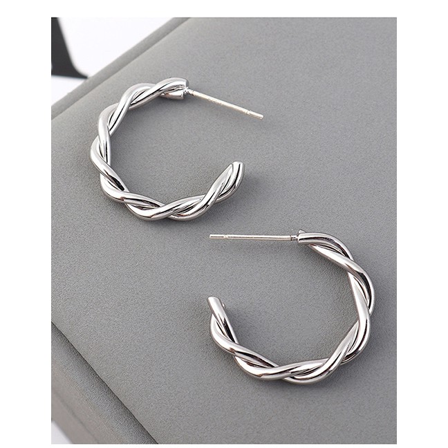 LRC Anting Tusuk Fashion Platinum Plated Gold Small Semi-circular Hollow S925 Silver Needle Earrings