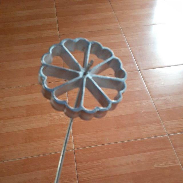 Cetakan Kembang Goyang