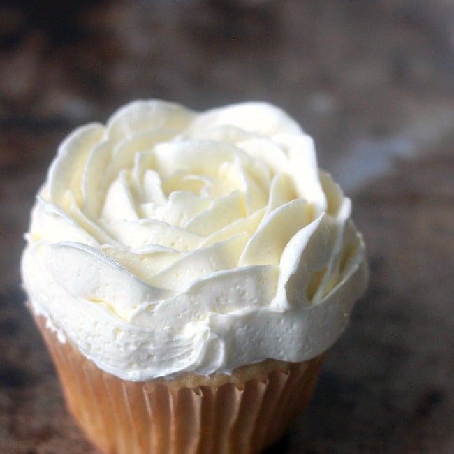 

butter-mentega- milk buttercream 500 gram - warna putih - halal mui -mentega-butter.