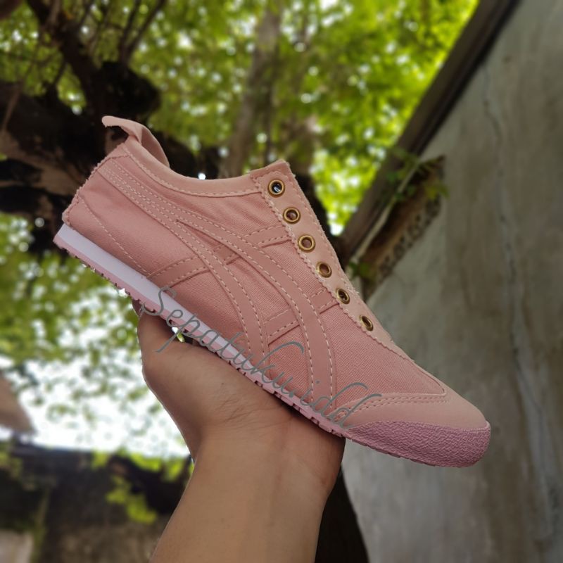 OBRAL SEPATU 0N1TSUKA T1GER SLIP ON WANITA FULL PEACH BAHAN KANVAS ( BISA COD )