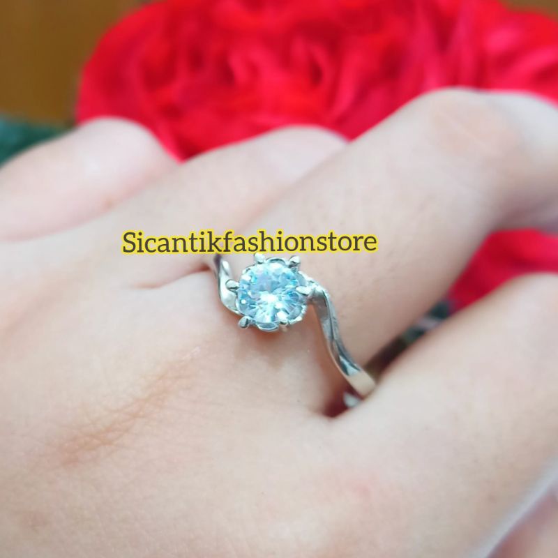 Cincin Titanium Wanita Silver Terlaris Anti Karat Tidak Luntur Cincin Wanita Kekinian Mewah Murah