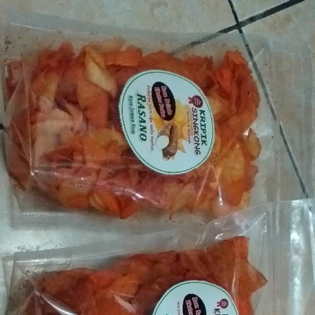 

Kripik singkong, kripik kentang rasa balado pedas, rasa keju renyah