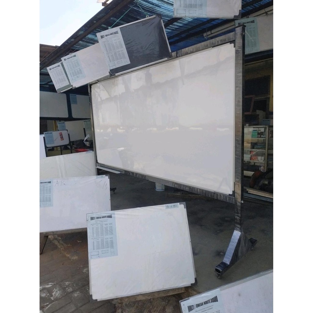 

papan tulis standing roda uk.80x120cm