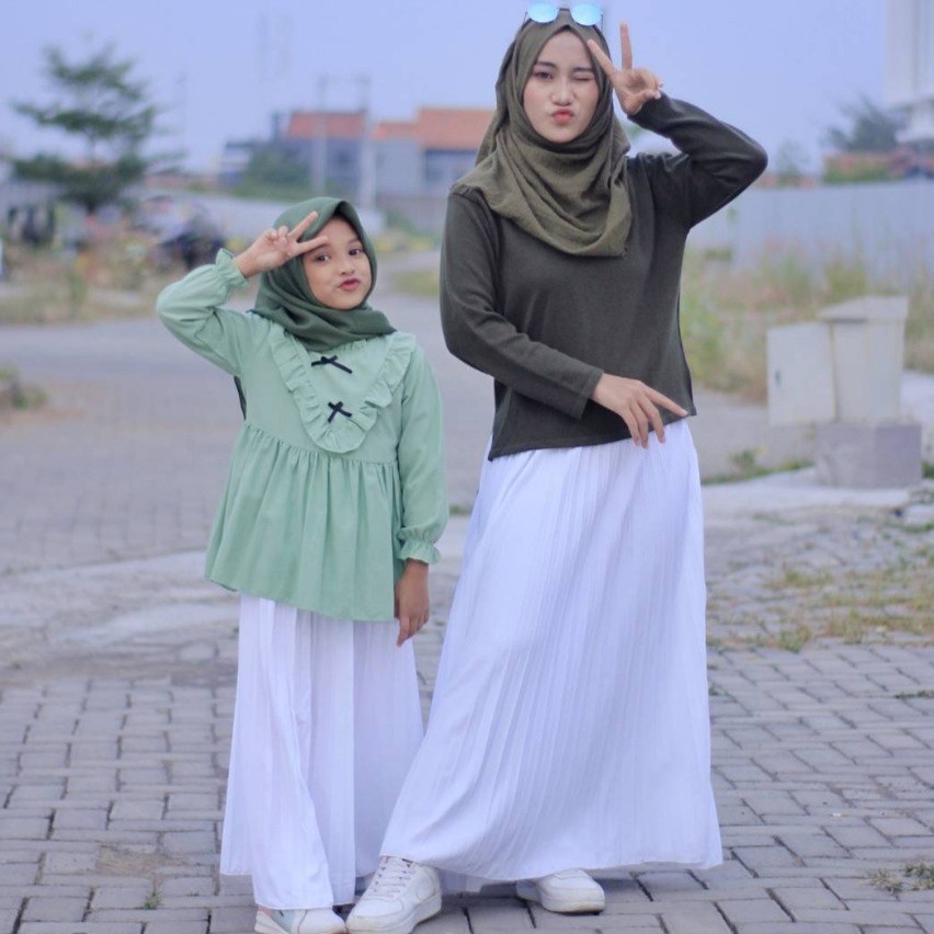 ROK PLISKET MURAH (256 WHT) LUVALINE PRISKET PUTIH TANPA FURING PLEATED SKIRT FLARE SKIRT MAYUNG