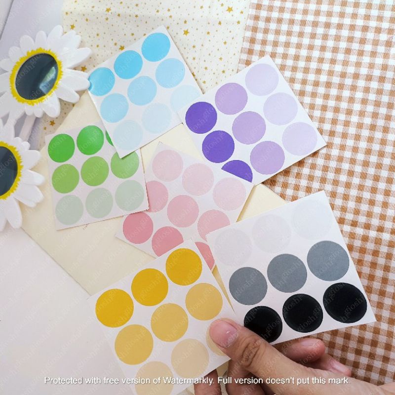 

DOTS 2CM BASIC CIRCLE DECORATION by giftproject.id