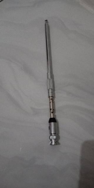 Antena HT model tekuk dan bisa tarik panjang plus konector pilih salah satu konector yang buat apa