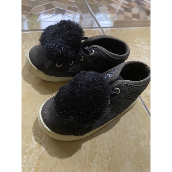 preloved sepatu anak perempuan TCP uk 7