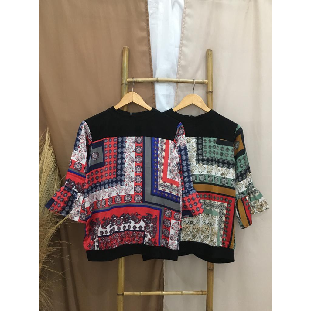 Blouse ethnic lengan terompet