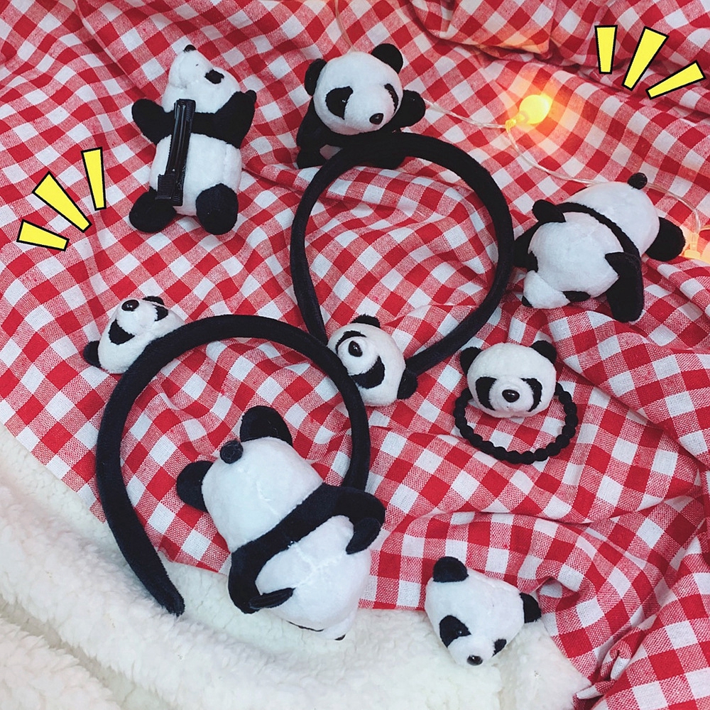 Perhiasan Bros Desain Panda Kecil Kartun Lucu Untuk Wanita