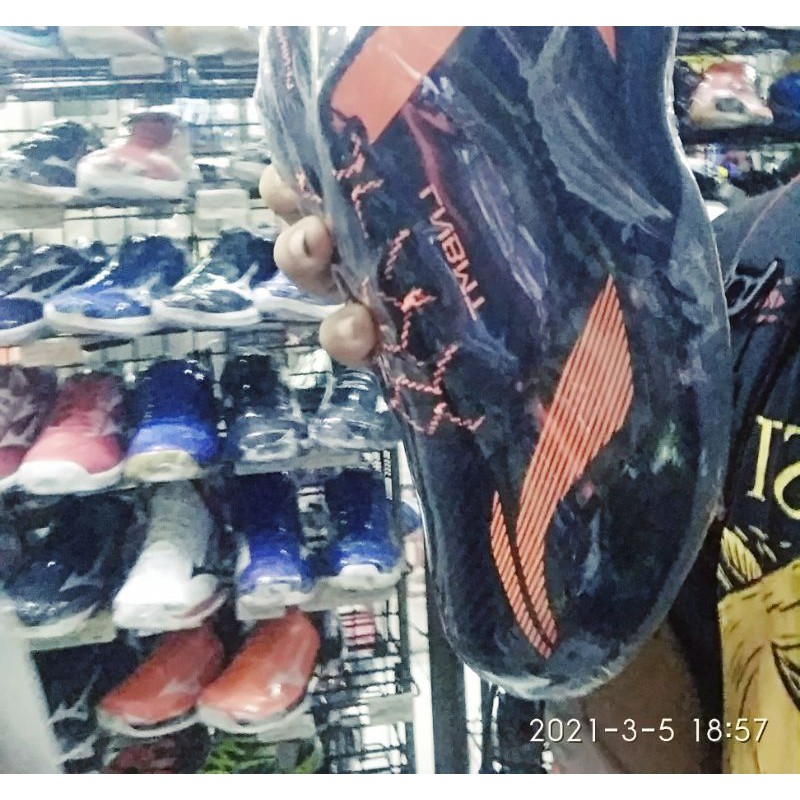 TERBARU SEPATU BADMINTON LONING CLOUD ACE G8 BLACK/ORANGE