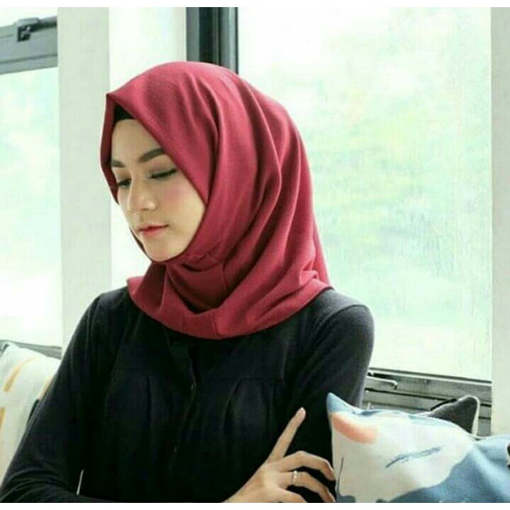 LAILA INSTAN  ONE STEP DAILY  HIJAB size S JILBAB  NAJWA 