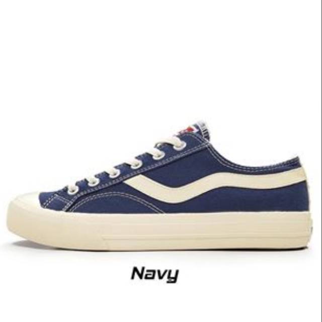 SEPATU VENTELA PUBLIC LC NAVY