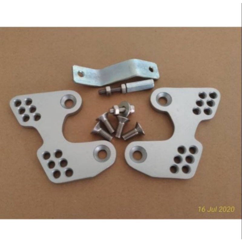 RAISER/BREKET FOOTSTEP YAMAHA R25