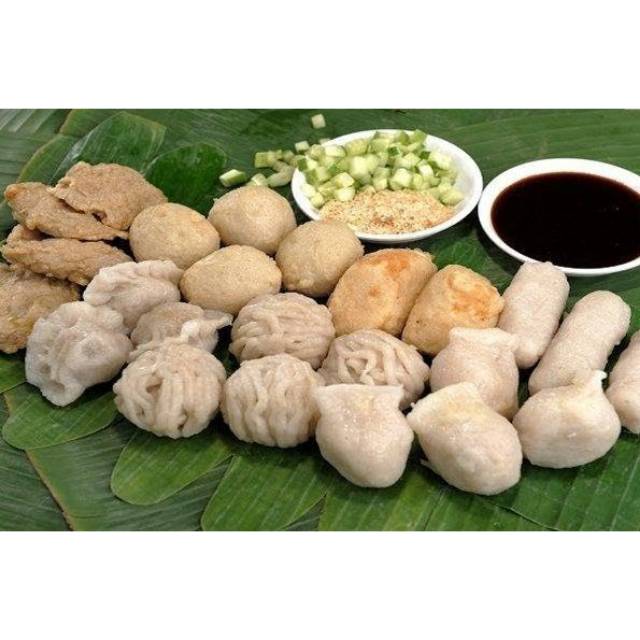 

Pempek kecil campur