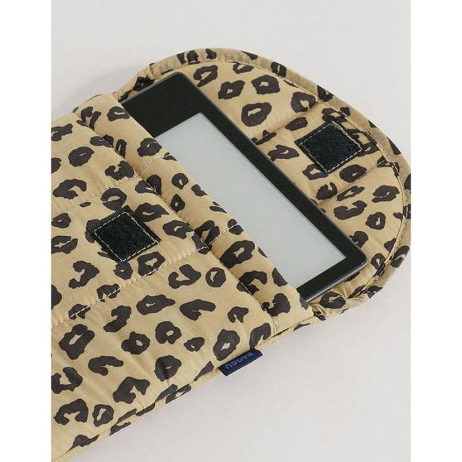 Baggu - Puffy Tablet/Laptop Sleeve in Honey Leopard