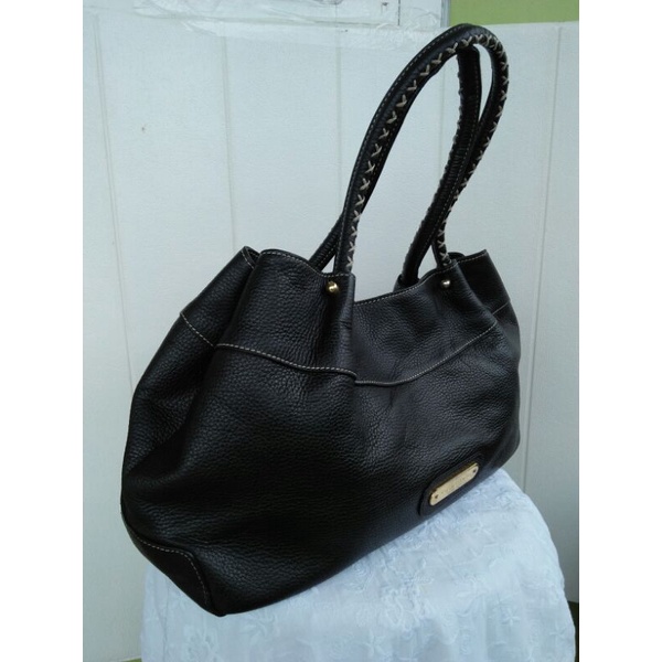 tas samantha thavasa