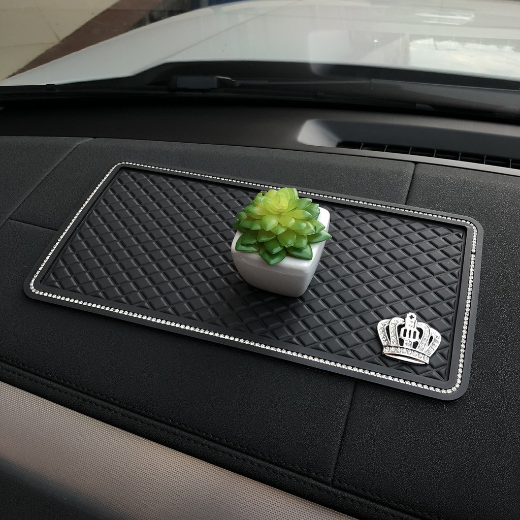 Alas / Tatakan Anti Selip slip Mat Dashboard Mobil CHNEL CROWN Bingkai Bling Bling BESAR 29.5 x 15cm