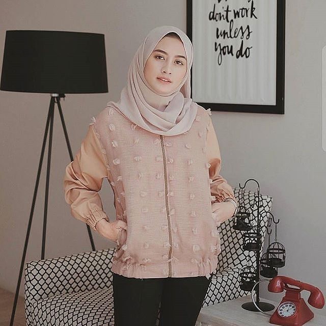 Ruby Jaket BL/Auliani