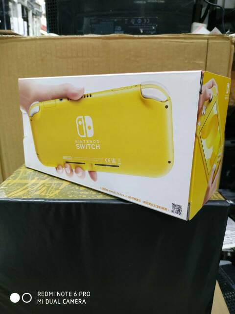 Nintendo Switch Lite Yellow Console