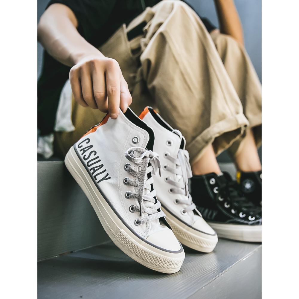 Siap Sepatu  Converse  tahun 1970 an kuning unisex kanvas 