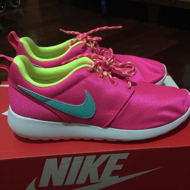 NIKE ROSHE RUN ORIGINAL