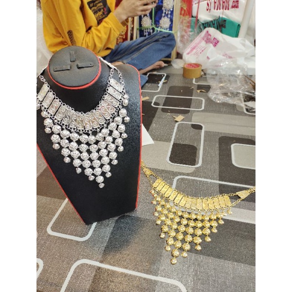 kalung penganten/kalung coker terbaru.