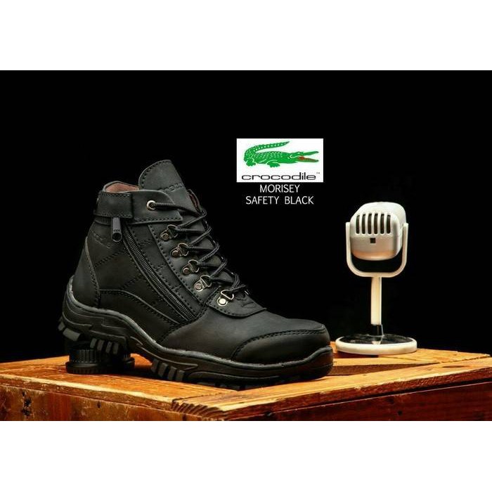 sepatu boots pria tracking hiking adventure crocodile morisey safety ujung besi