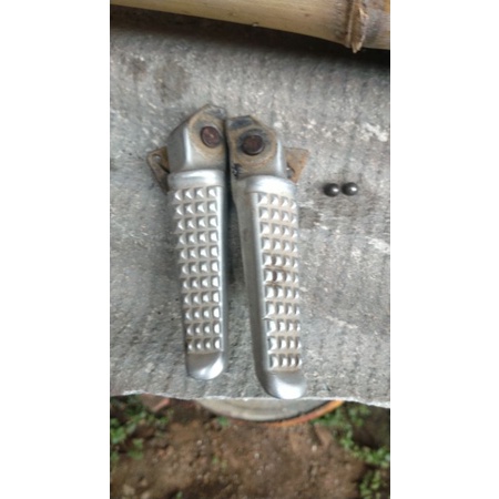 pijakan postep belakang ori copotan cb150r old dan new cbr 150r led