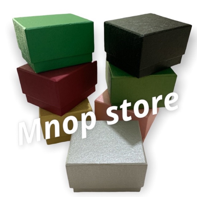 

Kotak kado 9 x 7.5 x 6 cm