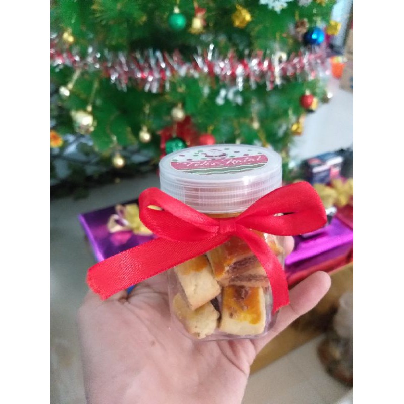 HAMPERS NATAL KUE KERING NASTAR KASTENGEL PARCEL MERRY CHRISTMAS KADO GIfT HADIAH KACANG PUTRI SALJU