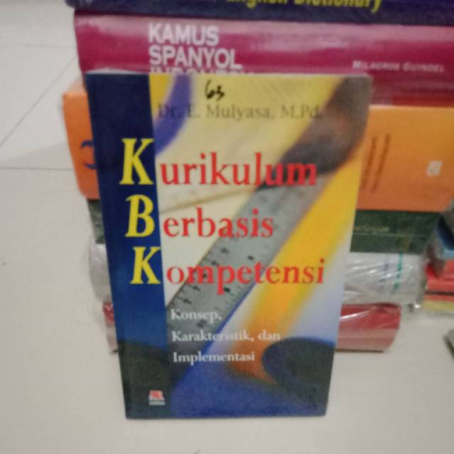 Kurikulum berbasis kompetensi by mulyasa