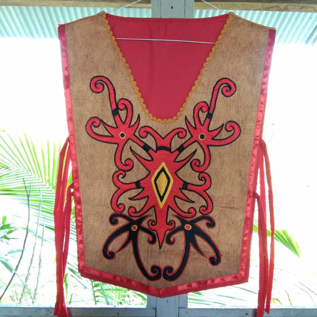 Baju Adat Dayak Pria