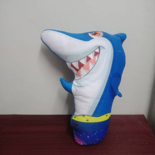 Bantal baby shark Bahan Velboa Ukuran 40cm Dari Toko Boneka Arvi Collection