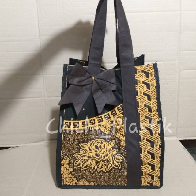 Tas hajatan batik mewah 22x22