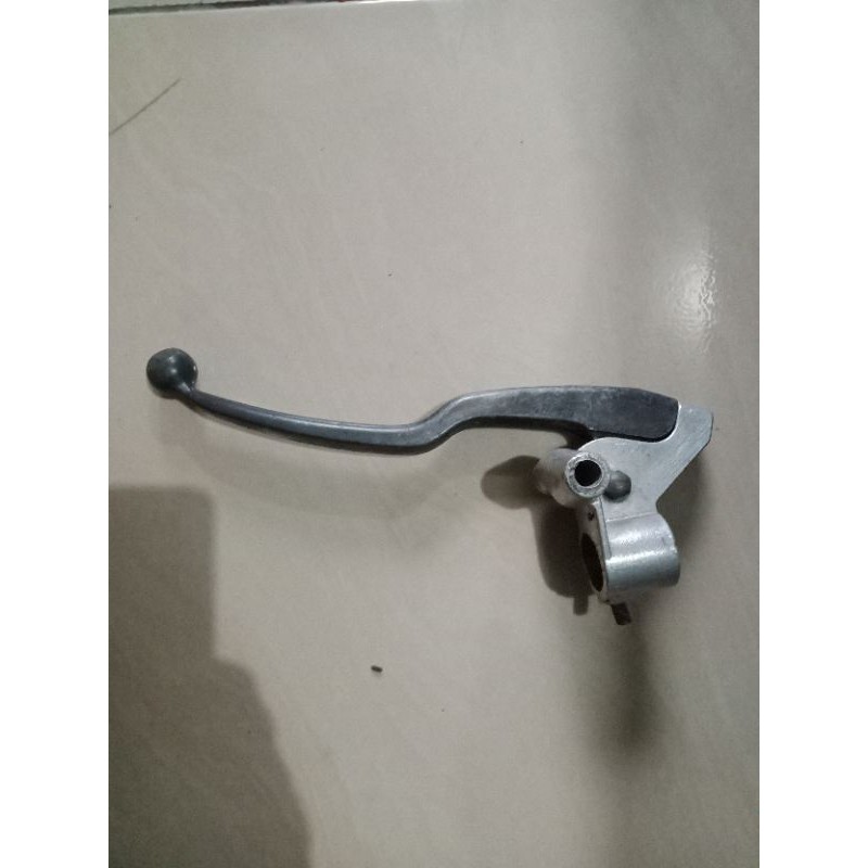 Rumah handle hendel tuas kopling rumah kopling Suzuki satria 2 tak ori