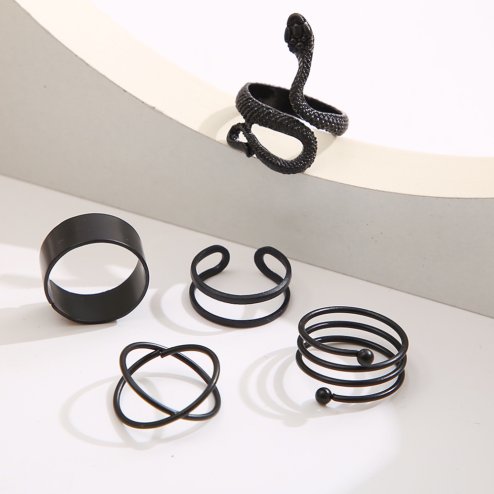 YEEZII 5pcs / Set Cincin Model Ular Warna Hitam Untuk Wanita