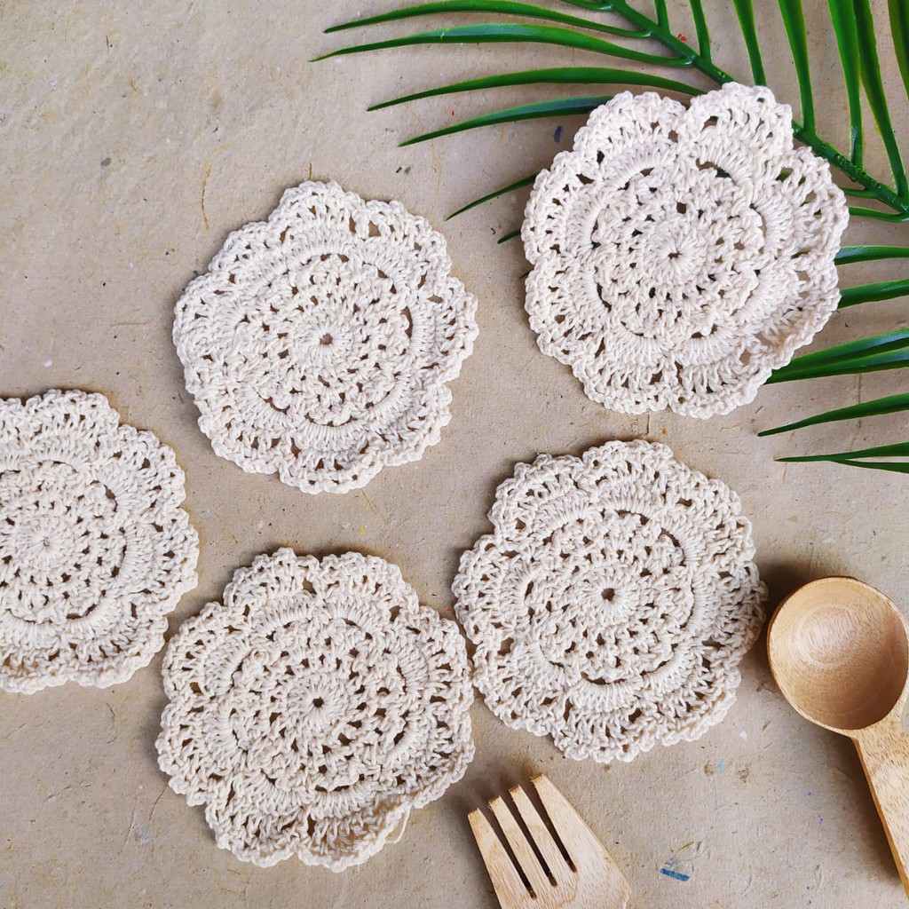 TATAKAN GELAS RAJUT /tatakan gelas rajut/ rajutan sulaman / mackramen/ ring rotan